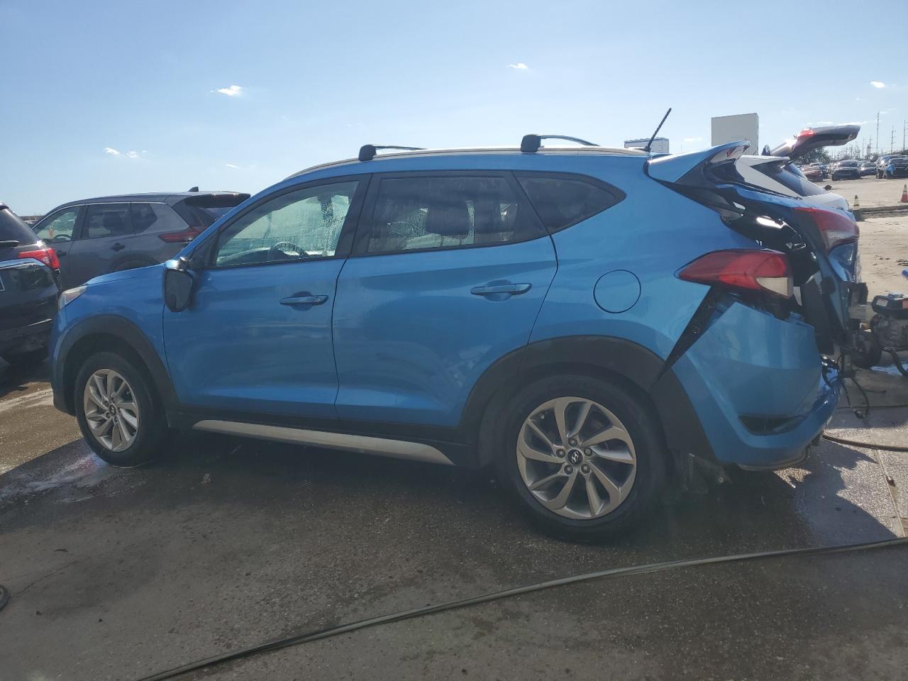 2017 Hyundai Tucson - Image 2