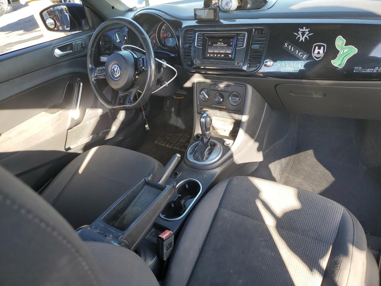 2017 Volkswagen Beetle - Image 8