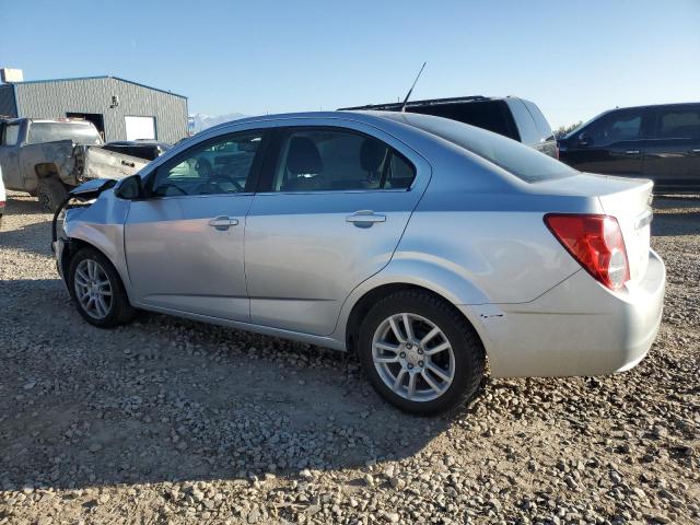 Sedans CHEVROLET SONIC 2012 Srebrny
