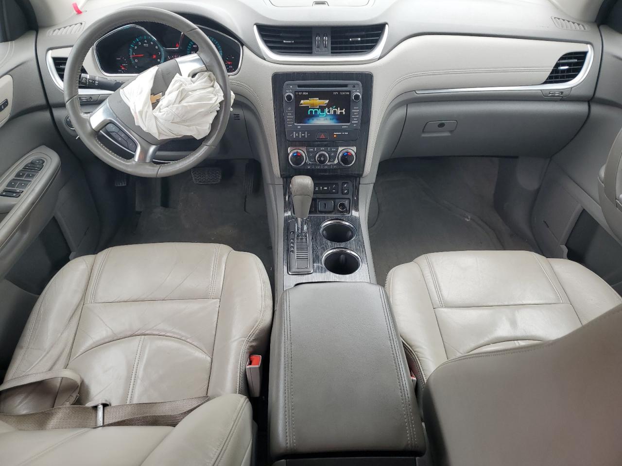 2016 Chevrolet Traverse - Image 8