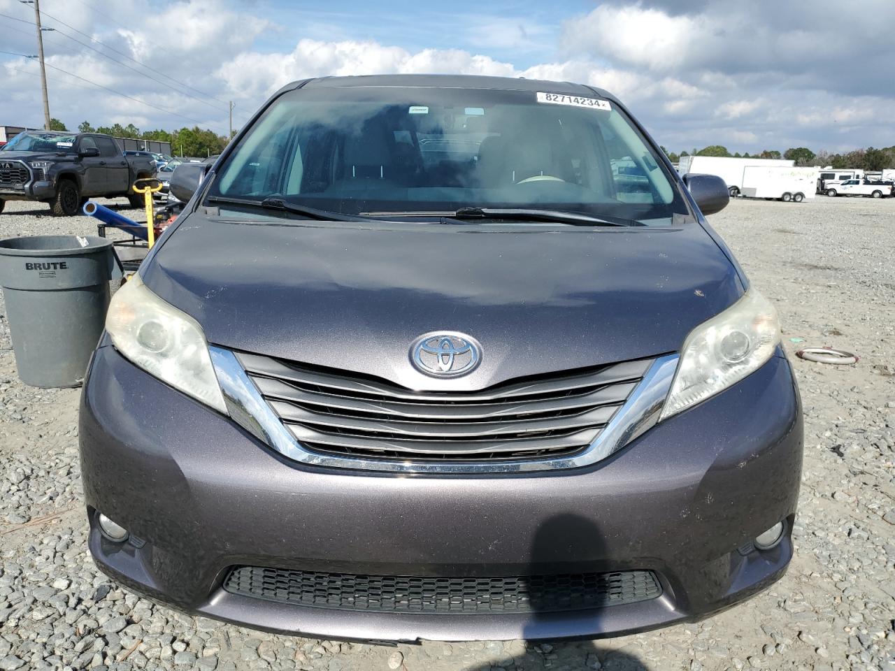 2012 Toyota Sienna - Image 5