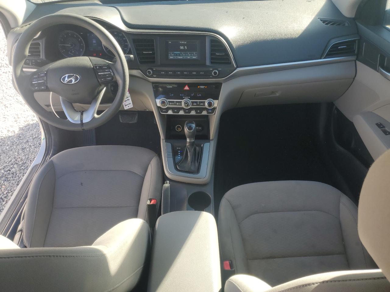 2020 Hyundai Elantra - Image 8