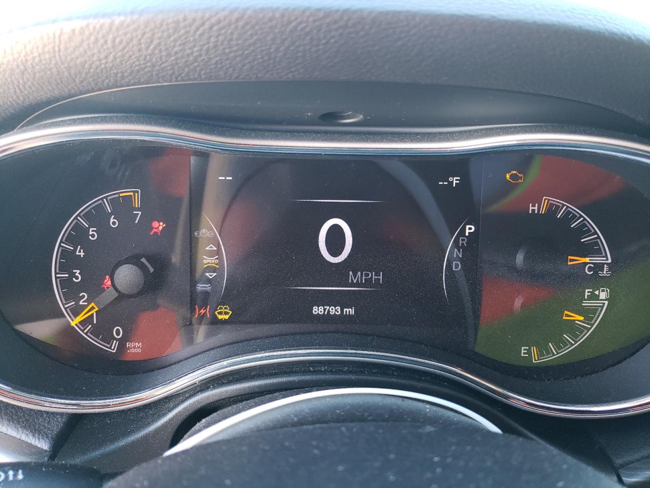 2019 Jeep Grand Cherokee - Image 9