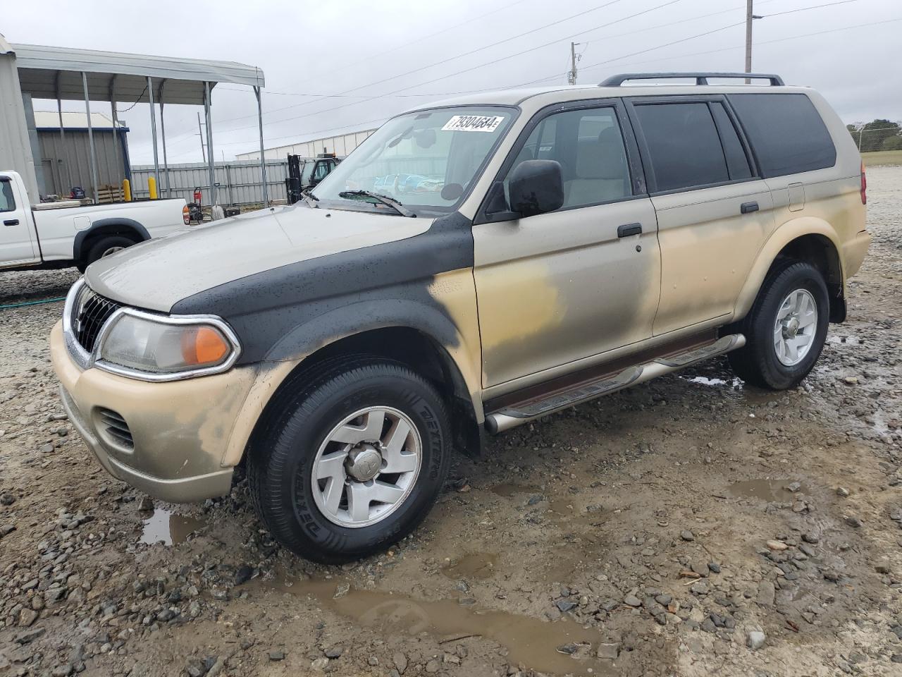 2002 Mitsubishi Montero - Image 1