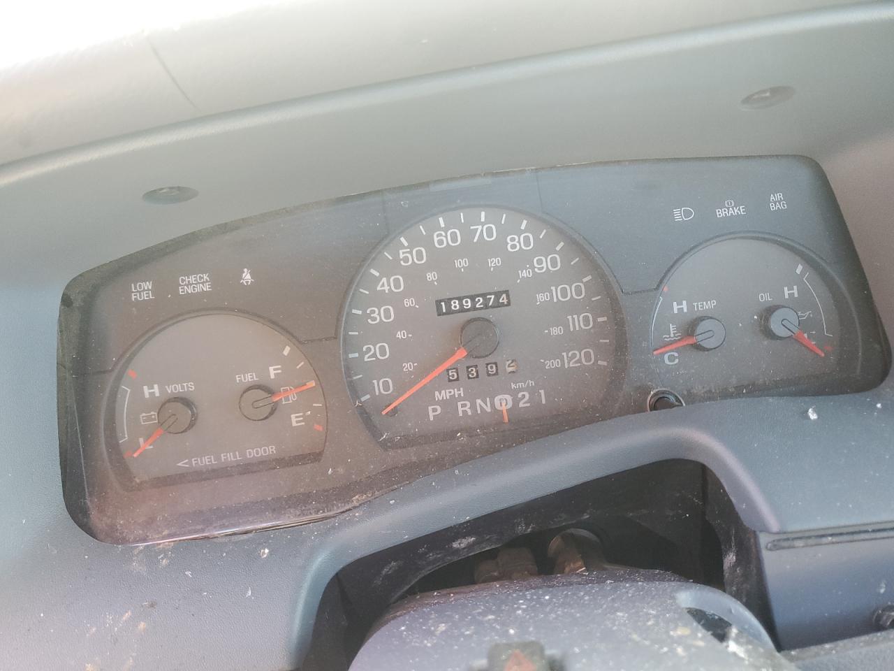 2000 Mercury Grand Marquis Gs VIN: 2MEFM74W4YX609402 Lot: 81341414