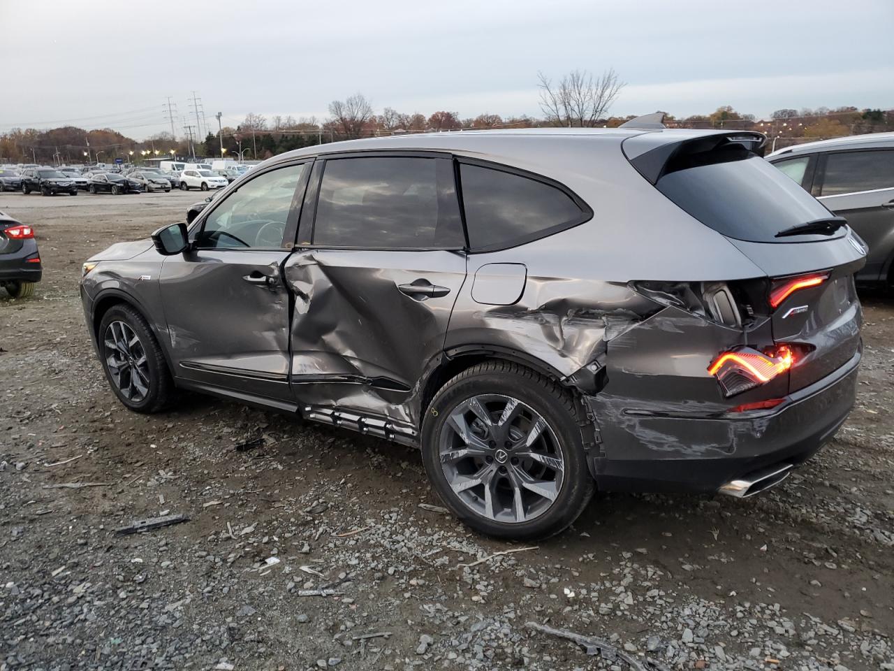 2022 Acura MDX - Image 2