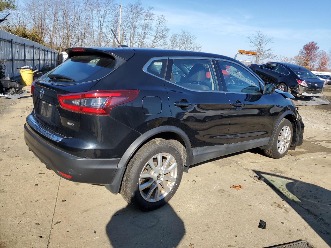2020 Nissan Rogue - Image 3