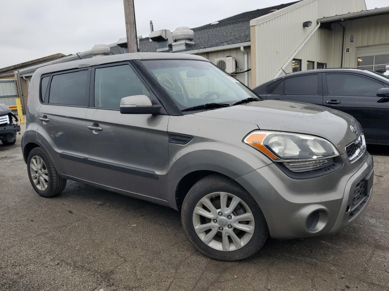 VIN KNDJT2A66D7575646 2013 KIA SOUL no.4