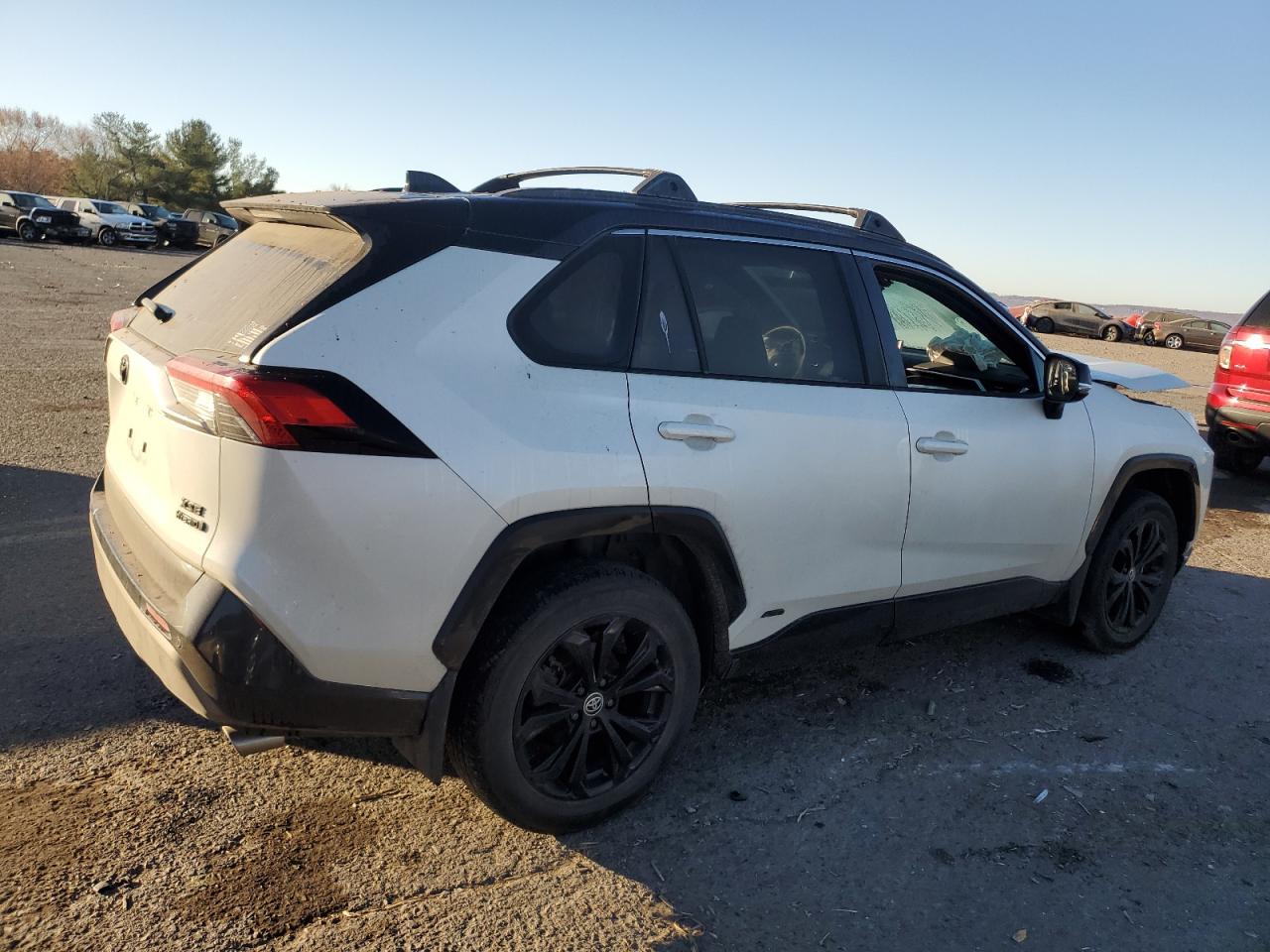 2022 Toyota RAV 4 - Image 3