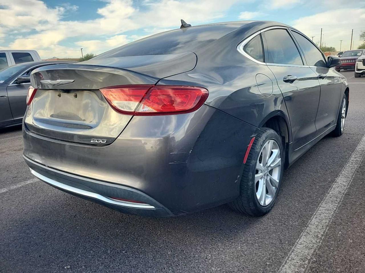 2015 Chrysler 200 - Image 4