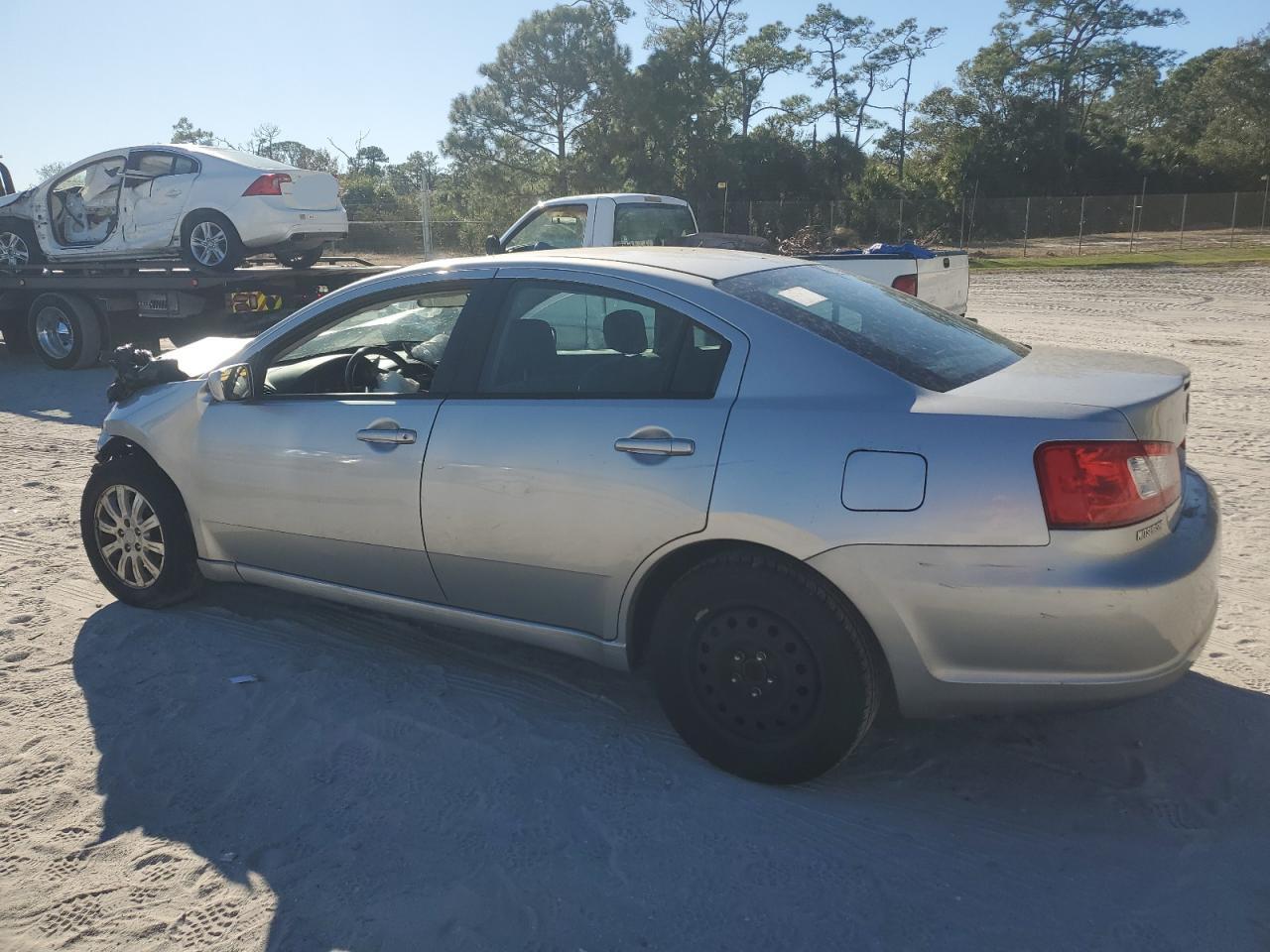 2009 Mitsubishi Galant - Image 2