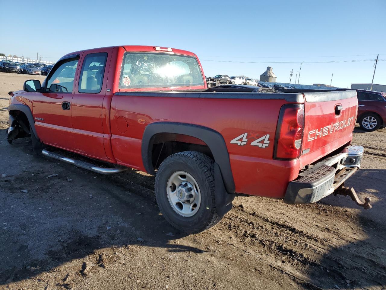 2005 Chevrolet Silverado - Image 2