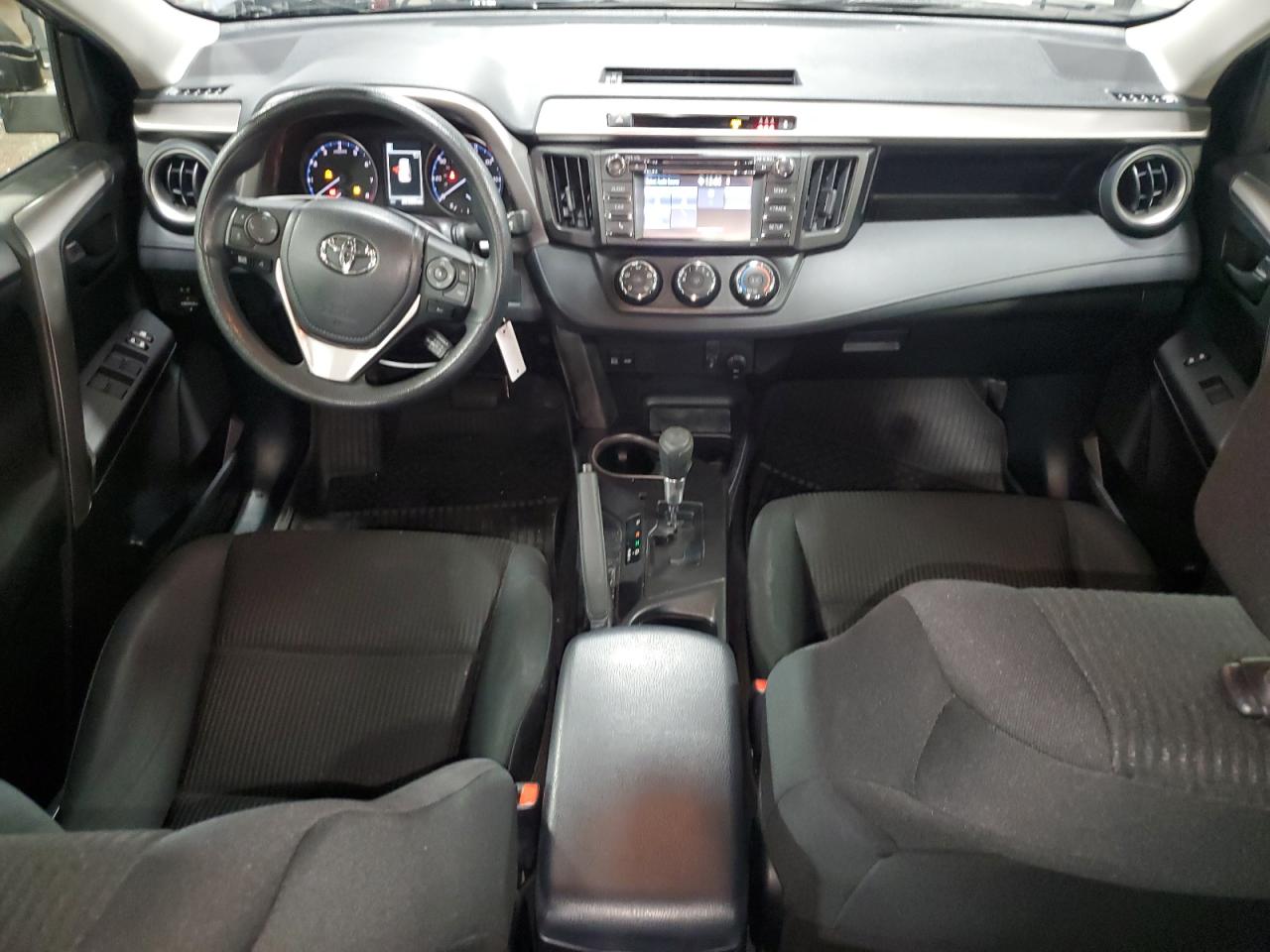 2018 Toyota RAV 4 - Image 8