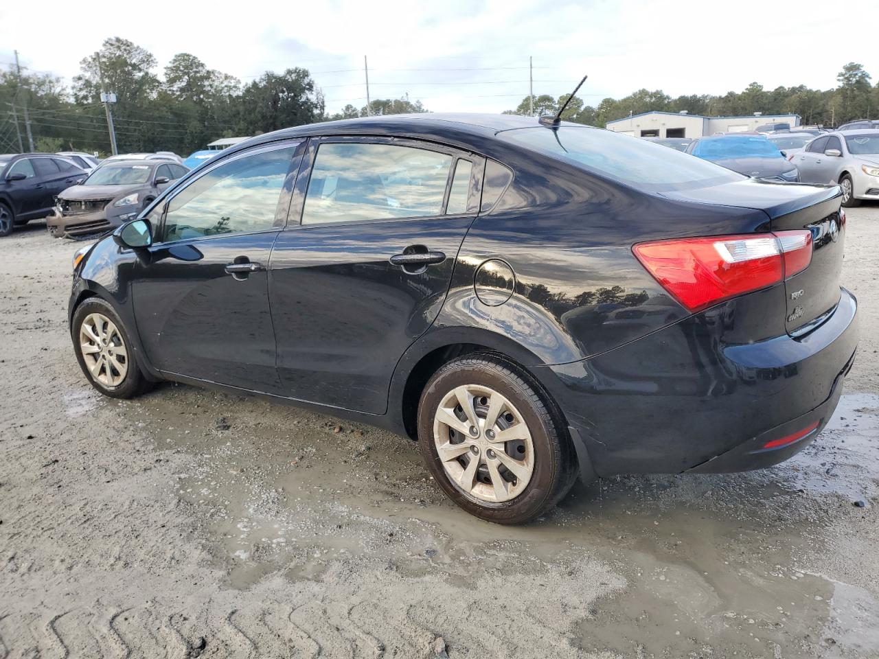 2015 Kia Rio - Image 2