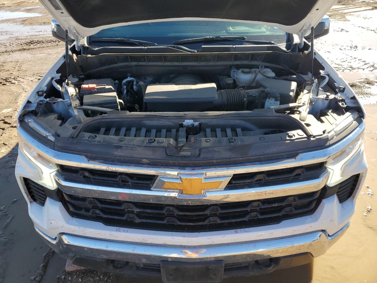 2023 Chevrolet Silverado - Image 12