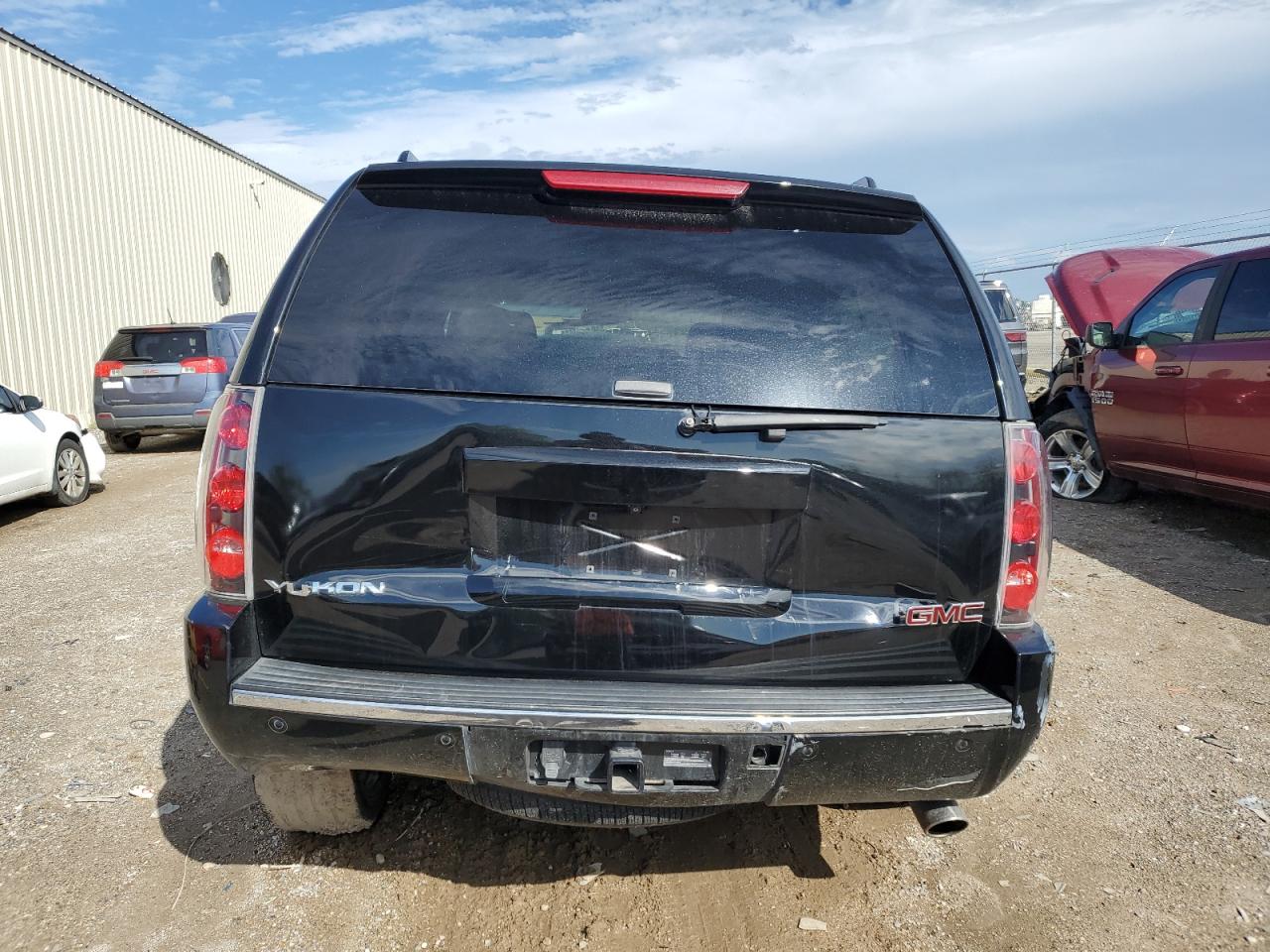 2014 GMC Yukon - Image 6