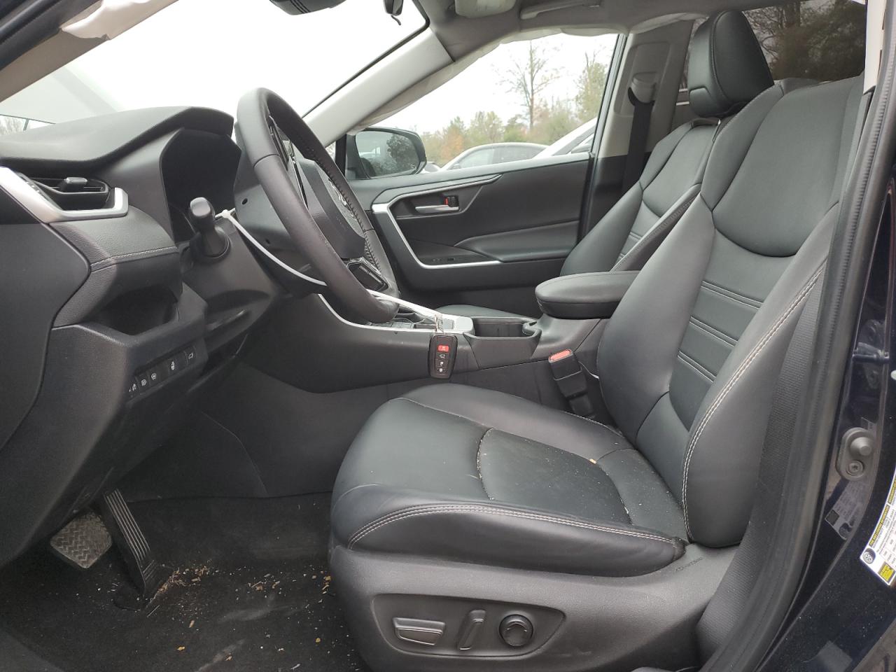 2023 Toyota RAV 4 - Image 7