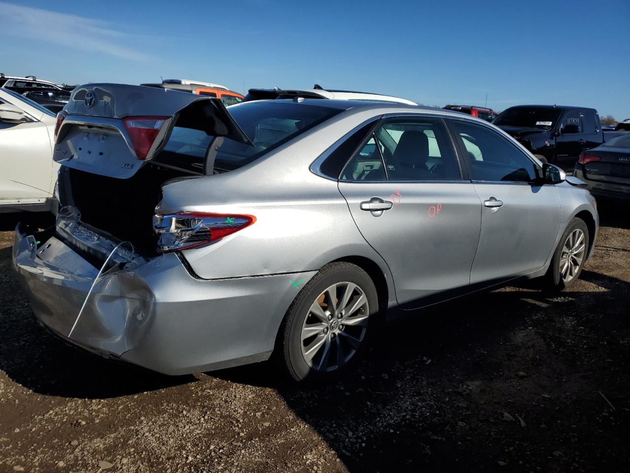 2016 Toyota Camry - Image 3