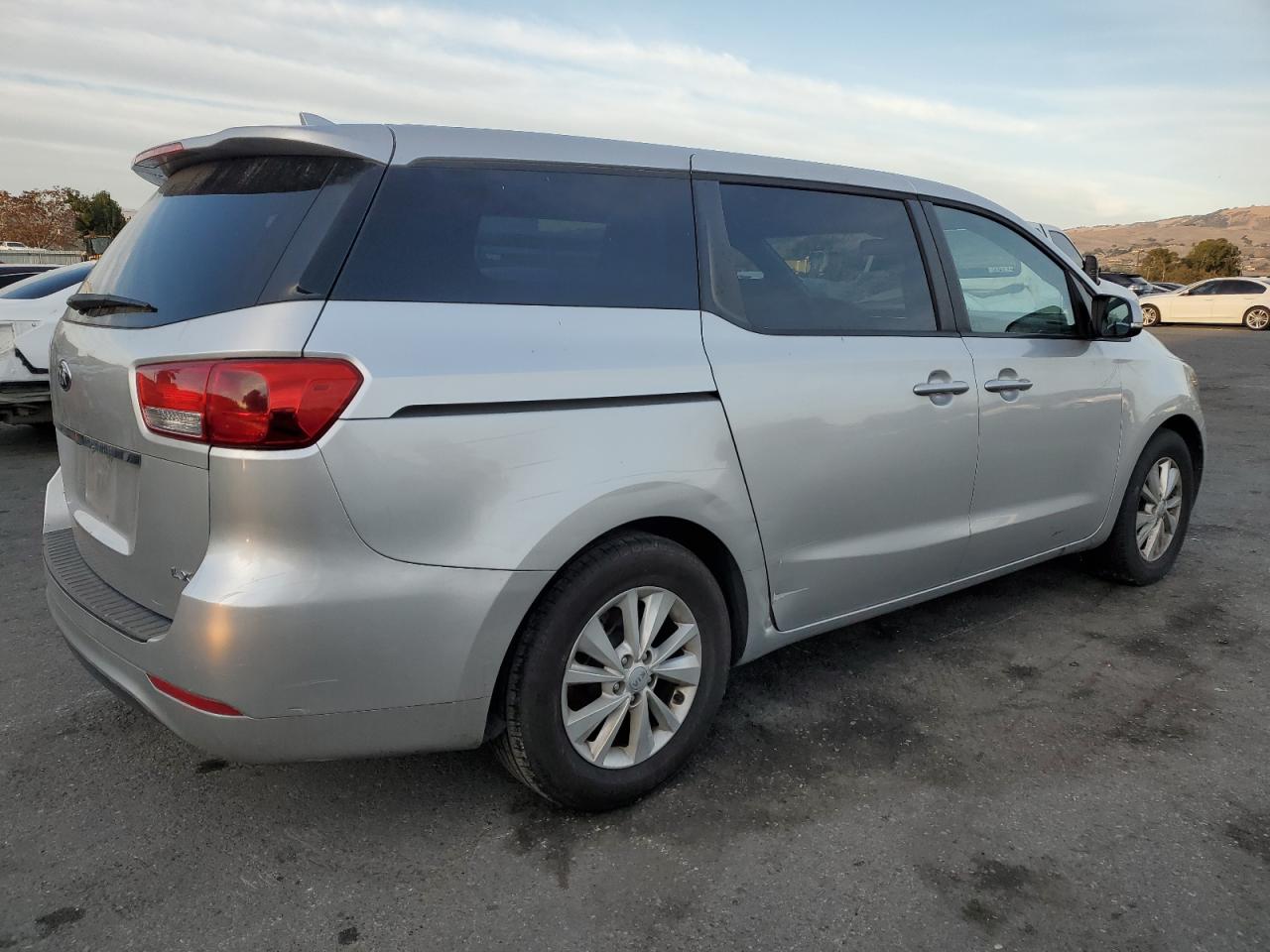 VIN KNDMB5C12H6231343 2017 KIA All Models no.3