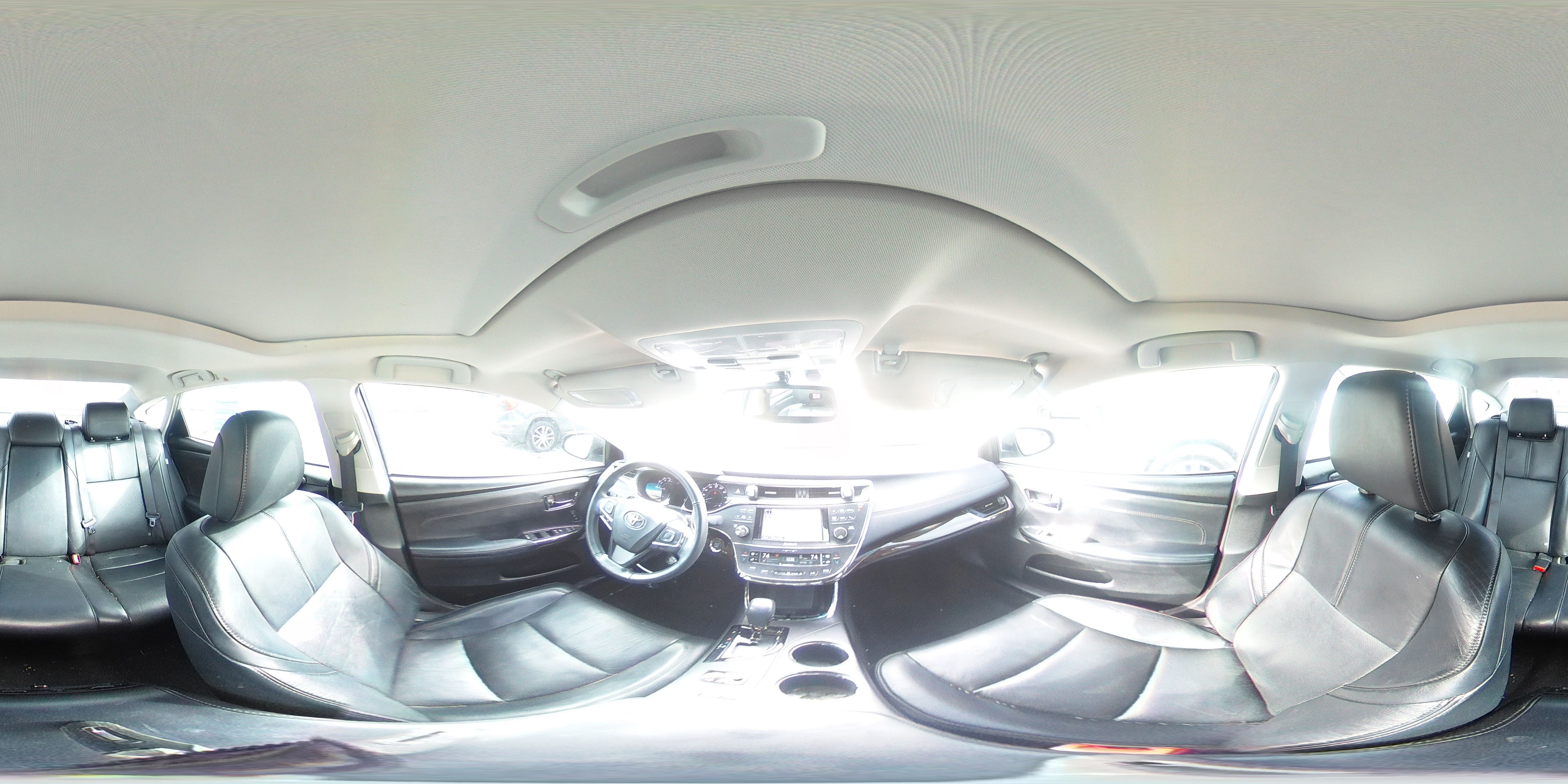 2013 Toyota Avalon - Image 13