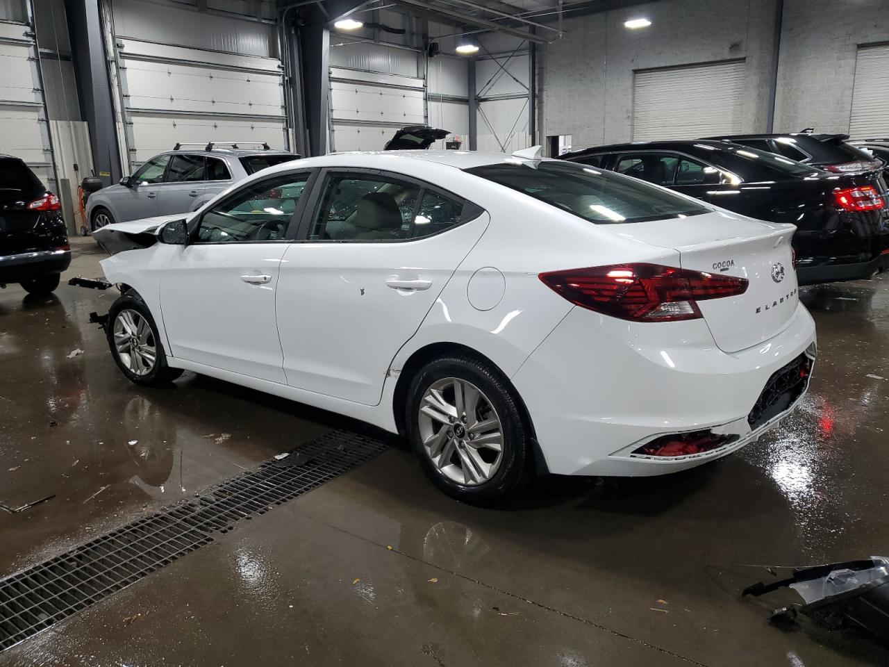 2019 Hyundai Elantra - Image 2