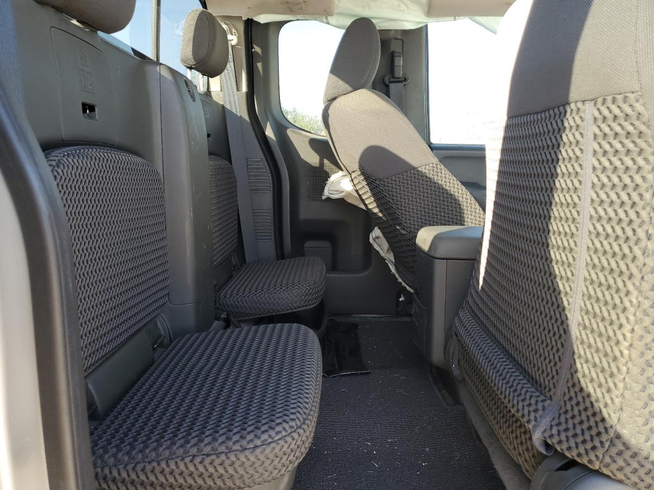 2017 Nissan Navara (Frontier) - Image 11