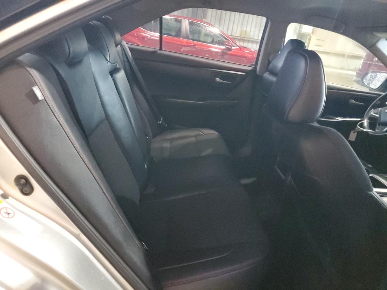 2016 Toyota Camry - Image 10