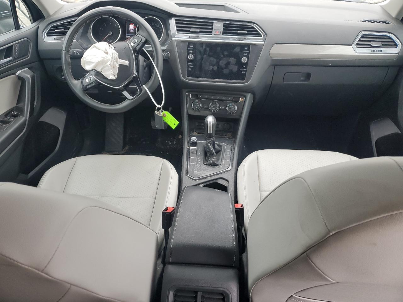 2021 Volkswagen Tiguan - Image 8