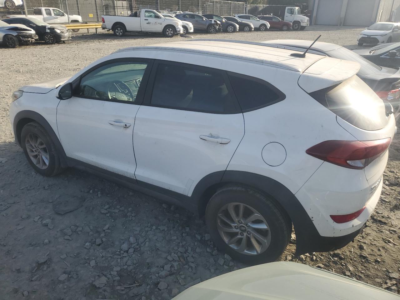 VIN KM8J3CA40GU038244 2016 HYUNDAI TUCSON no.2