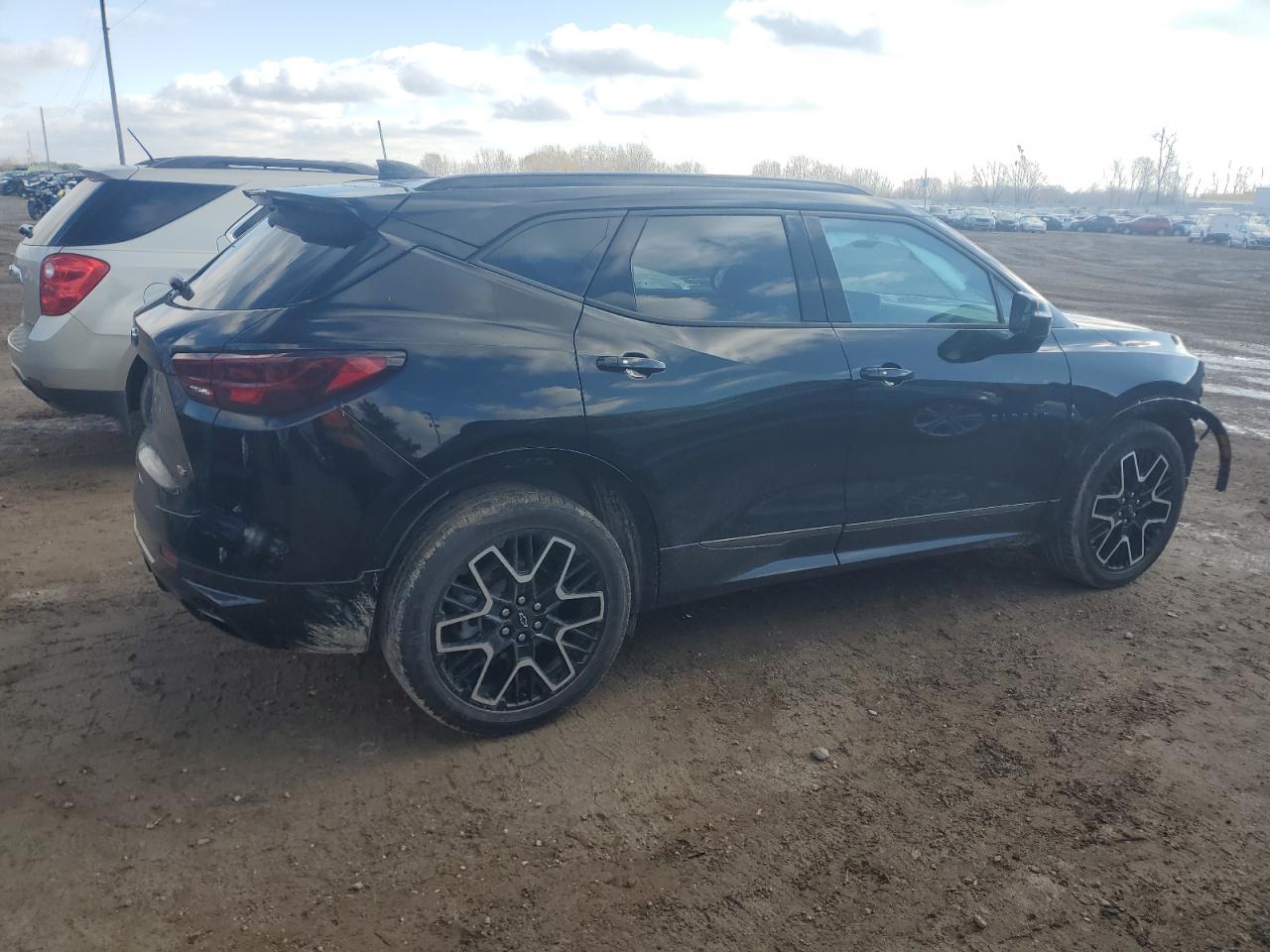 2023 Chevrolet Blazer - Image 3
