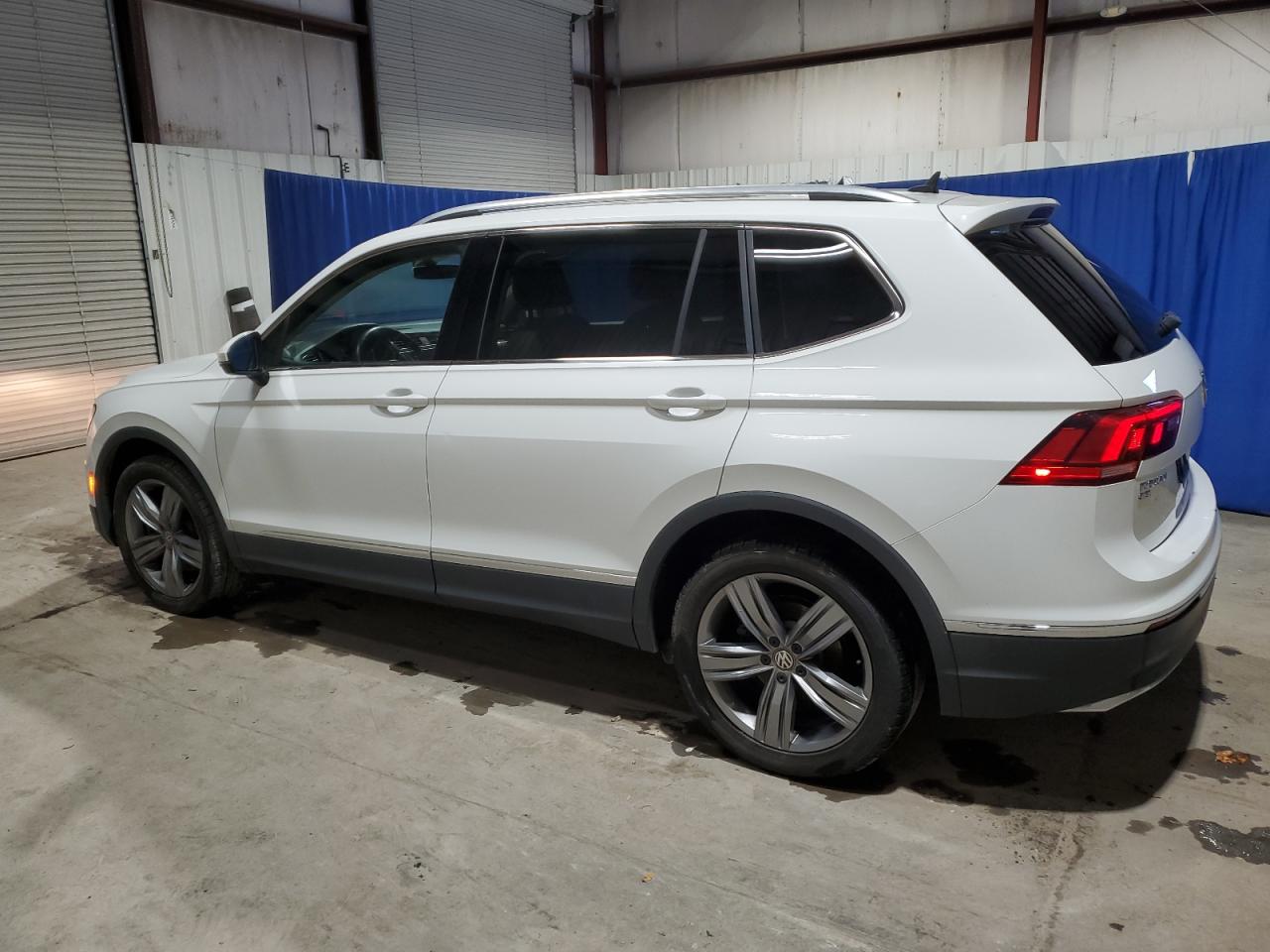 2020 Volkswagen Tiguan - Image 2