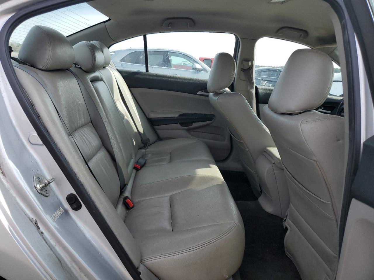 2012 Honda Accord - Image 10
