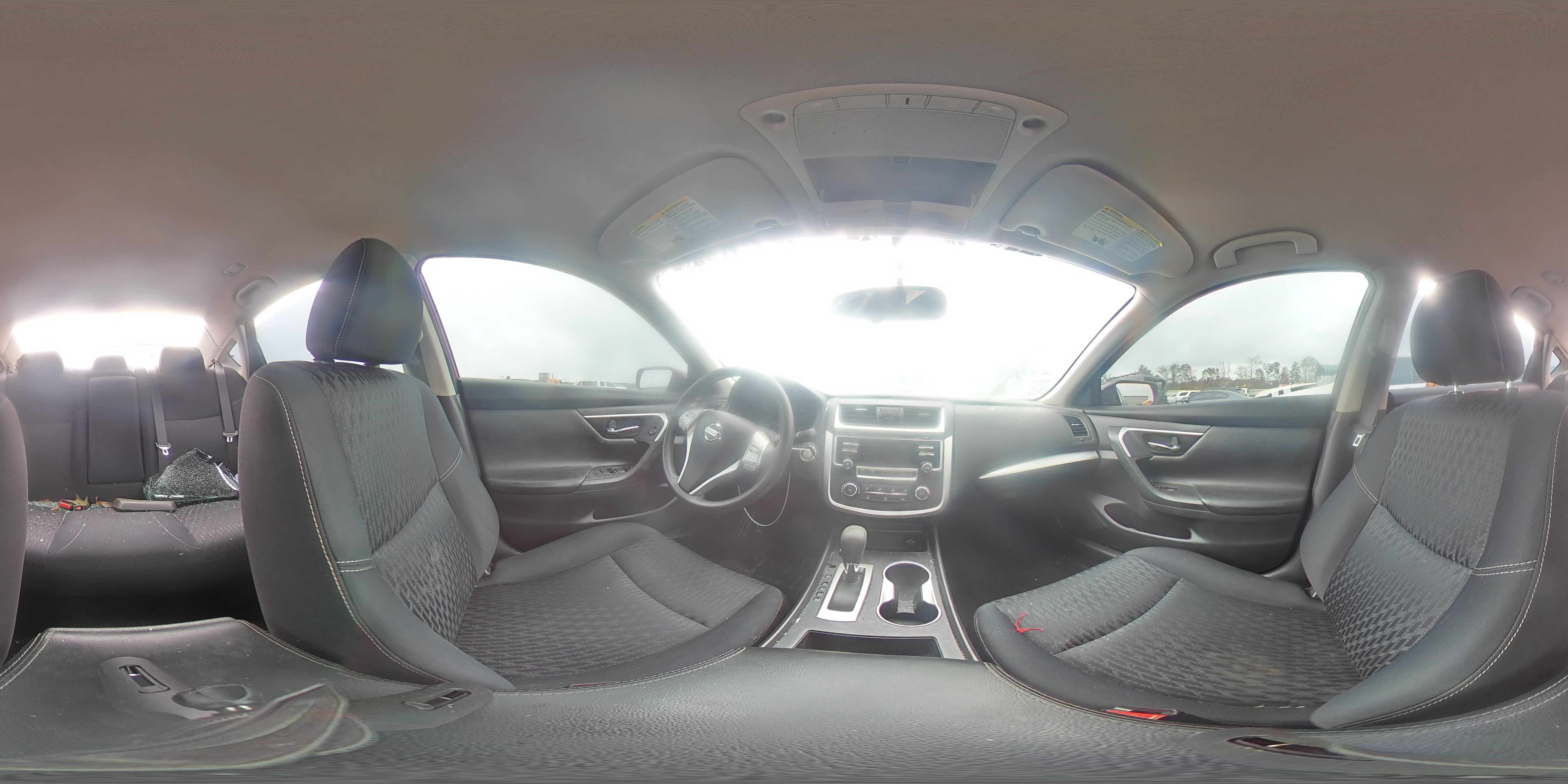 2018 Nissan Altima - Image 12