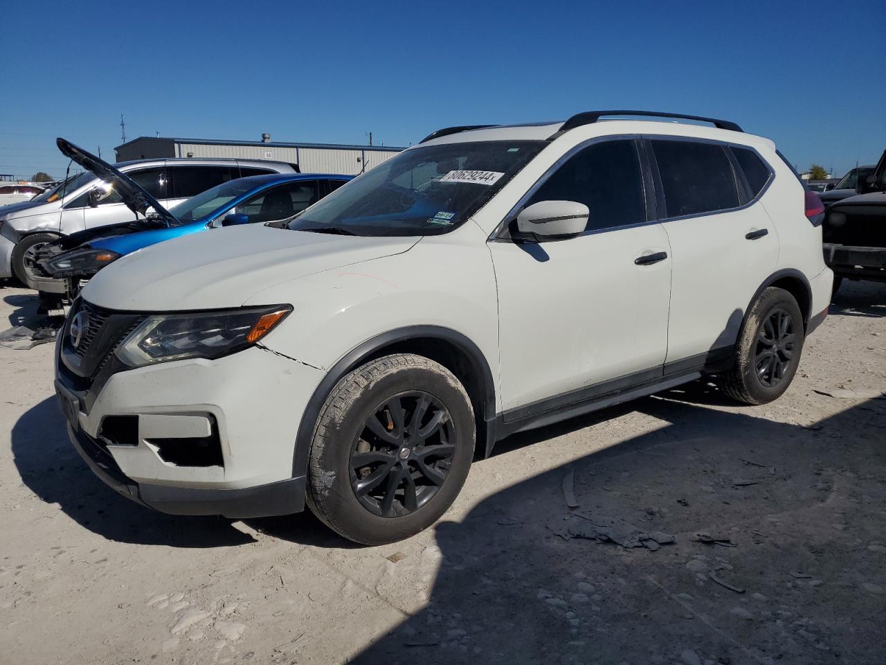 VIN 5N1AT2MT6HC771077 2017 NISSAN ROGUE no.1