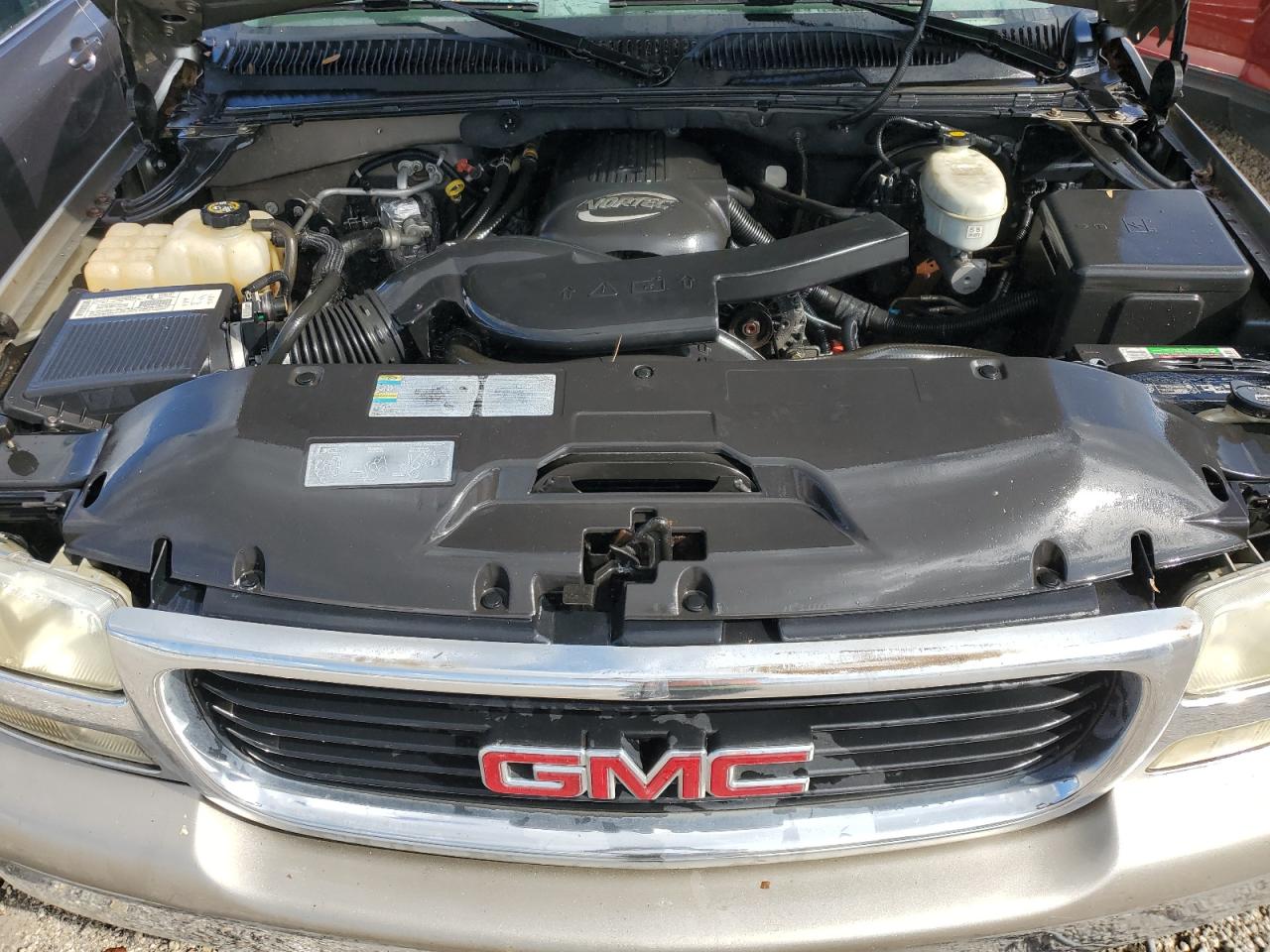 2003 GMC Yukon - Image 12