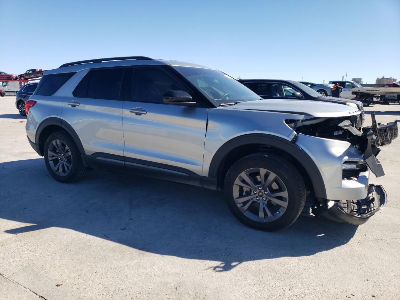 2023 Ford Explorer - Image 4