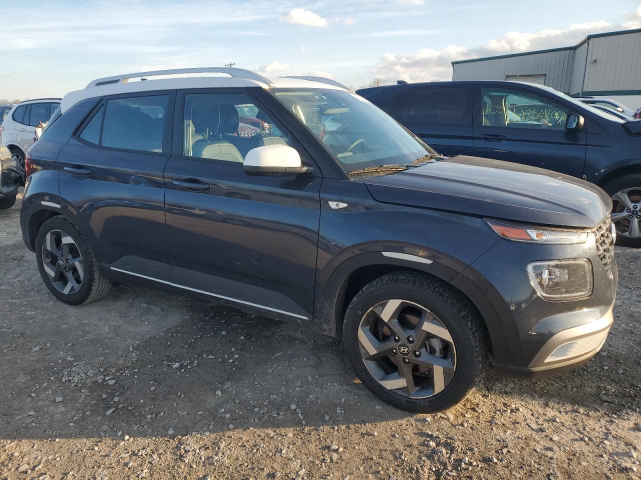 2021 Hyundai Venue - Image 4
