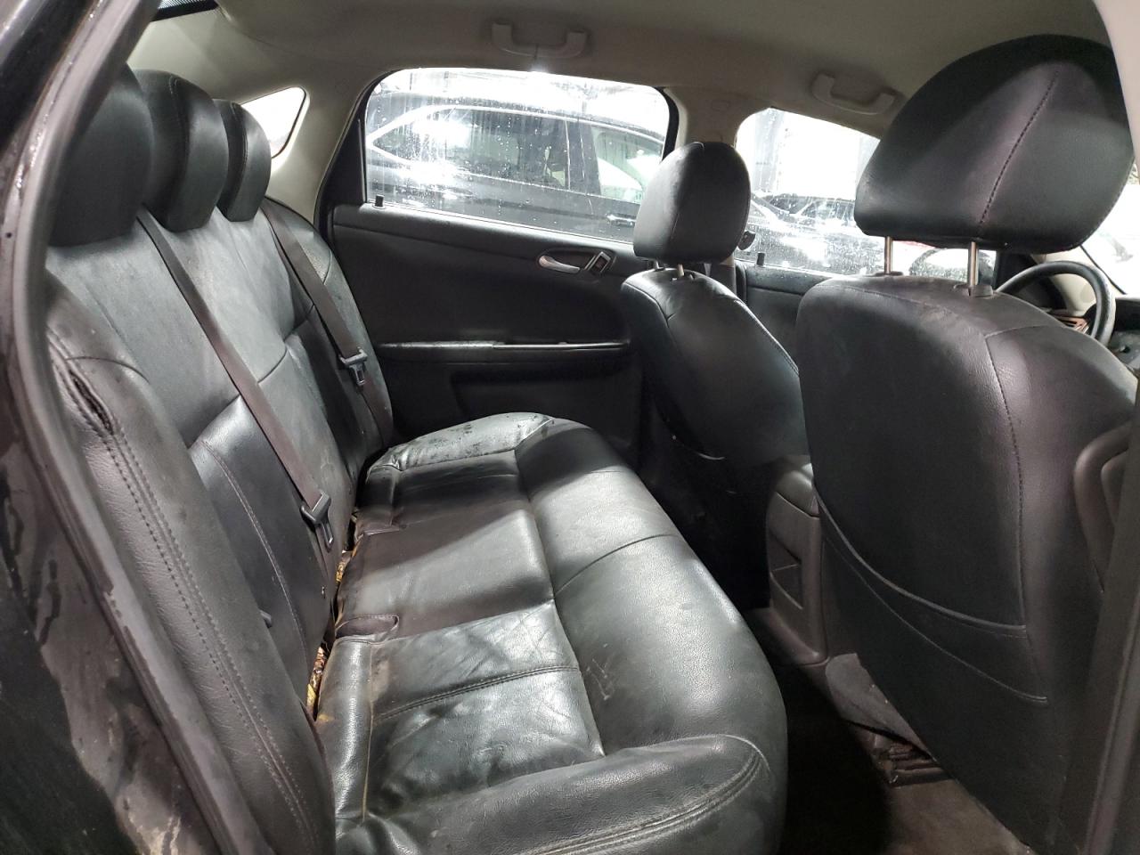 2010 Chevrolet Impala - Image 10
