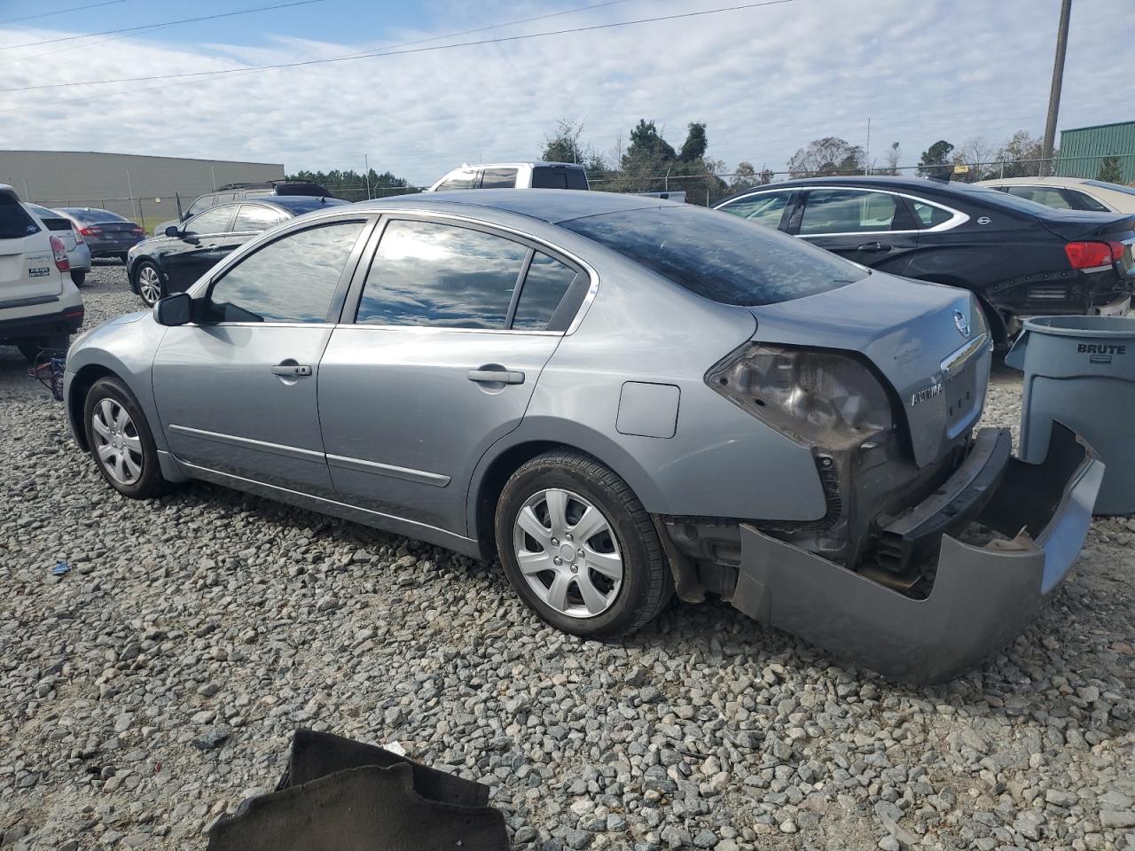 2009 Nissan Altima - Image 2
