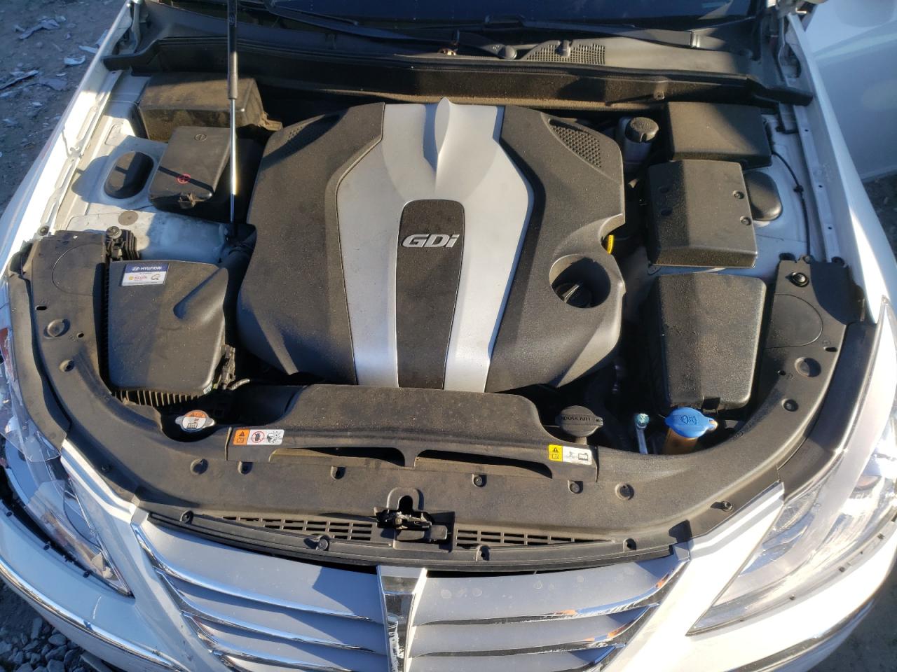 2013 Hyundai Genesis - Image 11
