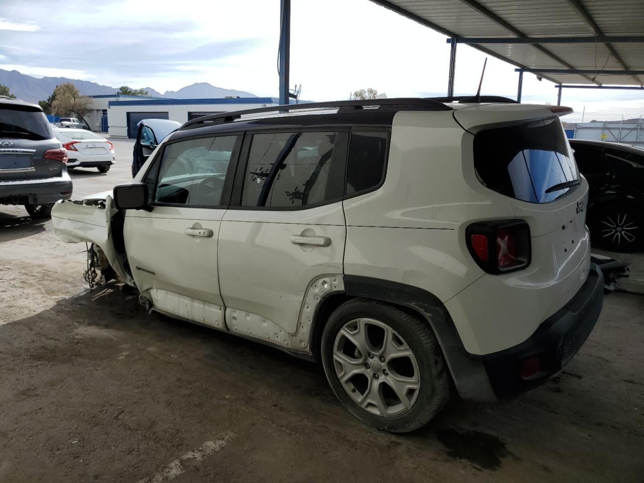 VIN ZACNJAD18LPL40116 2020 JEEP RENEGADE no.2