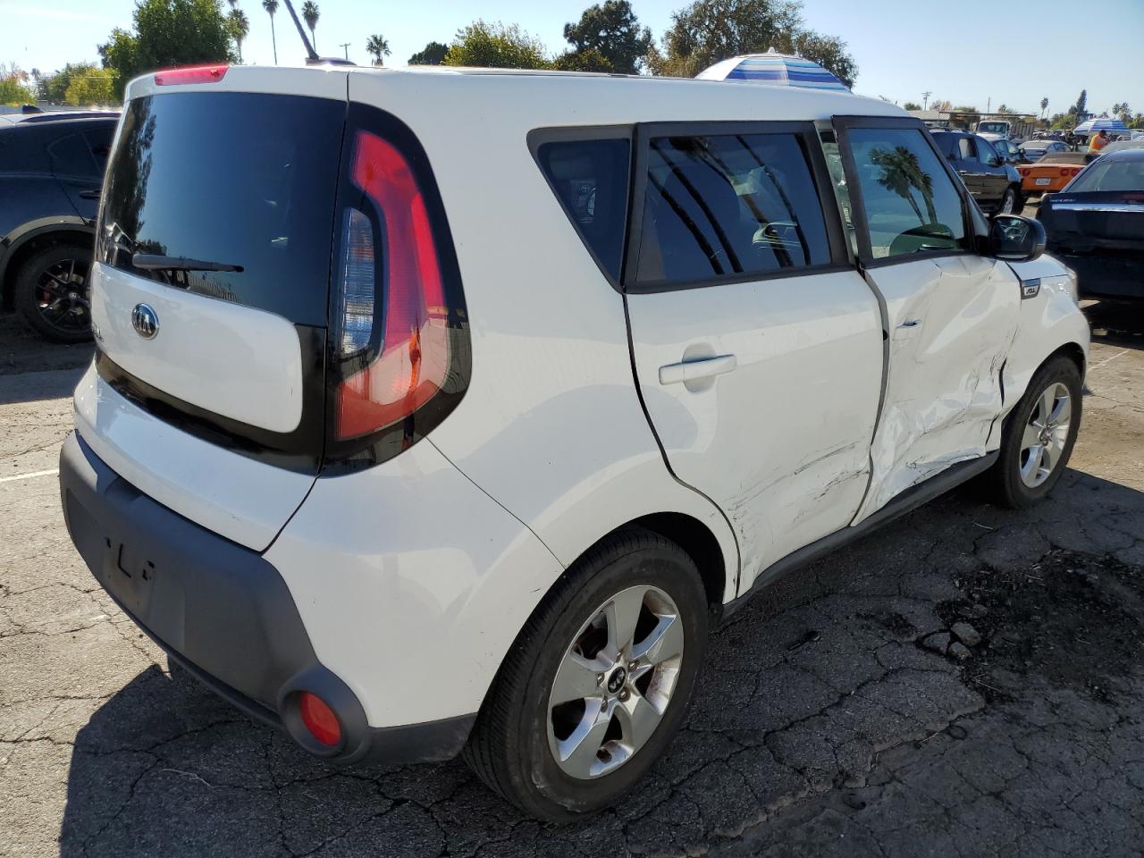 VIN KNDJN2A20G7357763 2016 KIA SOUL no.3