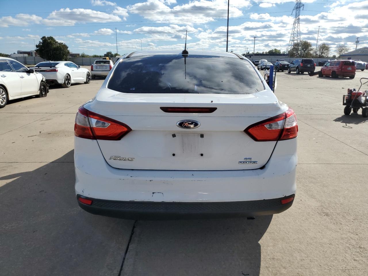 2014 Ford Focus Se VIN: 1FADP3F23EL186586 Lot: 79531564