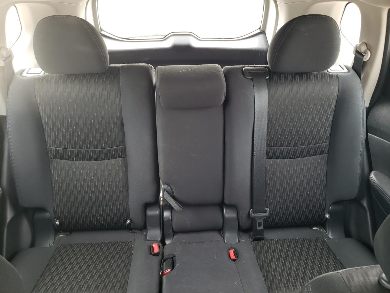 2019 Nissan Rogue - Image 10