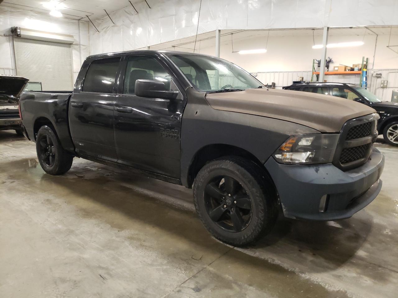 2016 RAM 1500 - Image 4