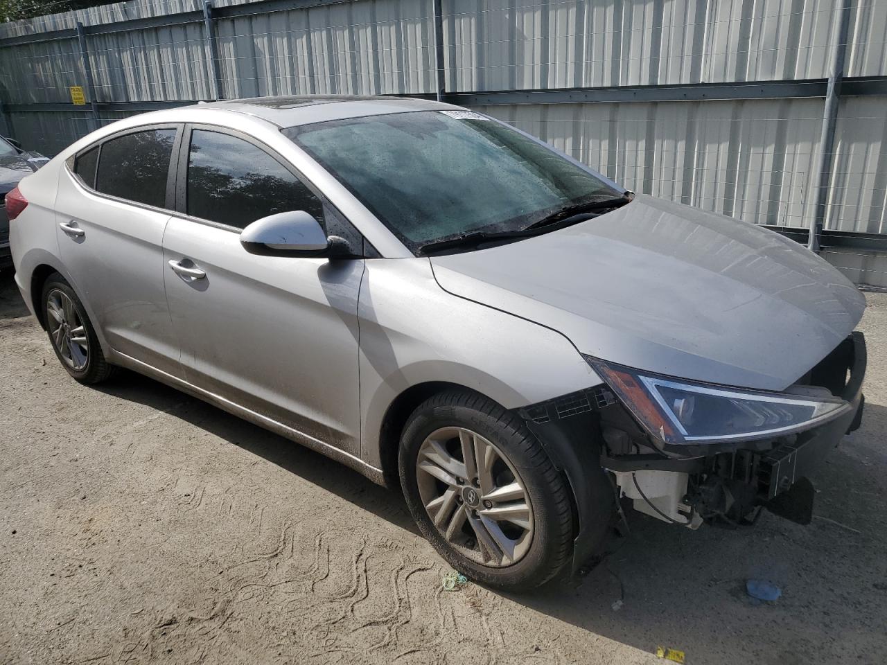 2020 Hyundai Elantra - Image 4