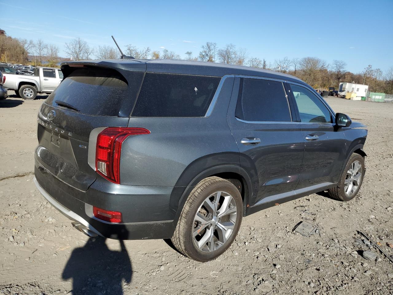2022 Hyundai Palisade - Image 3