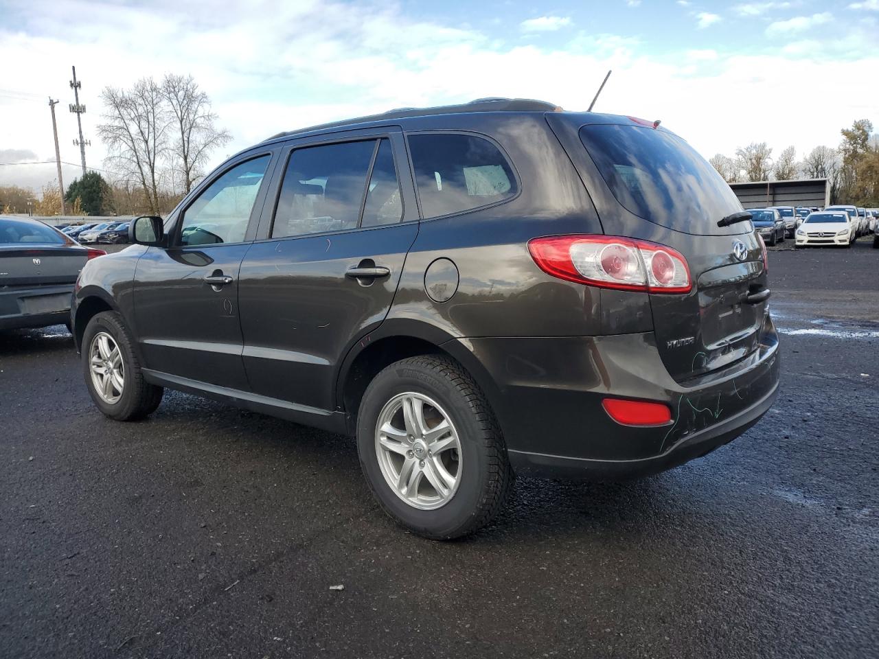 2011 Hyundai Santa Fe - Image 2