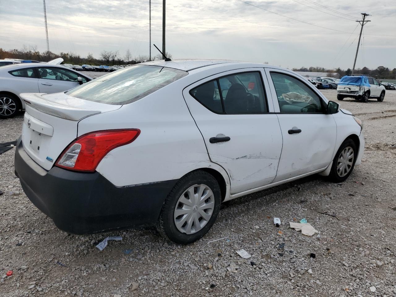 VIN 3N1CN7AP5GL824871 2016 NISSAN VERSA no.3