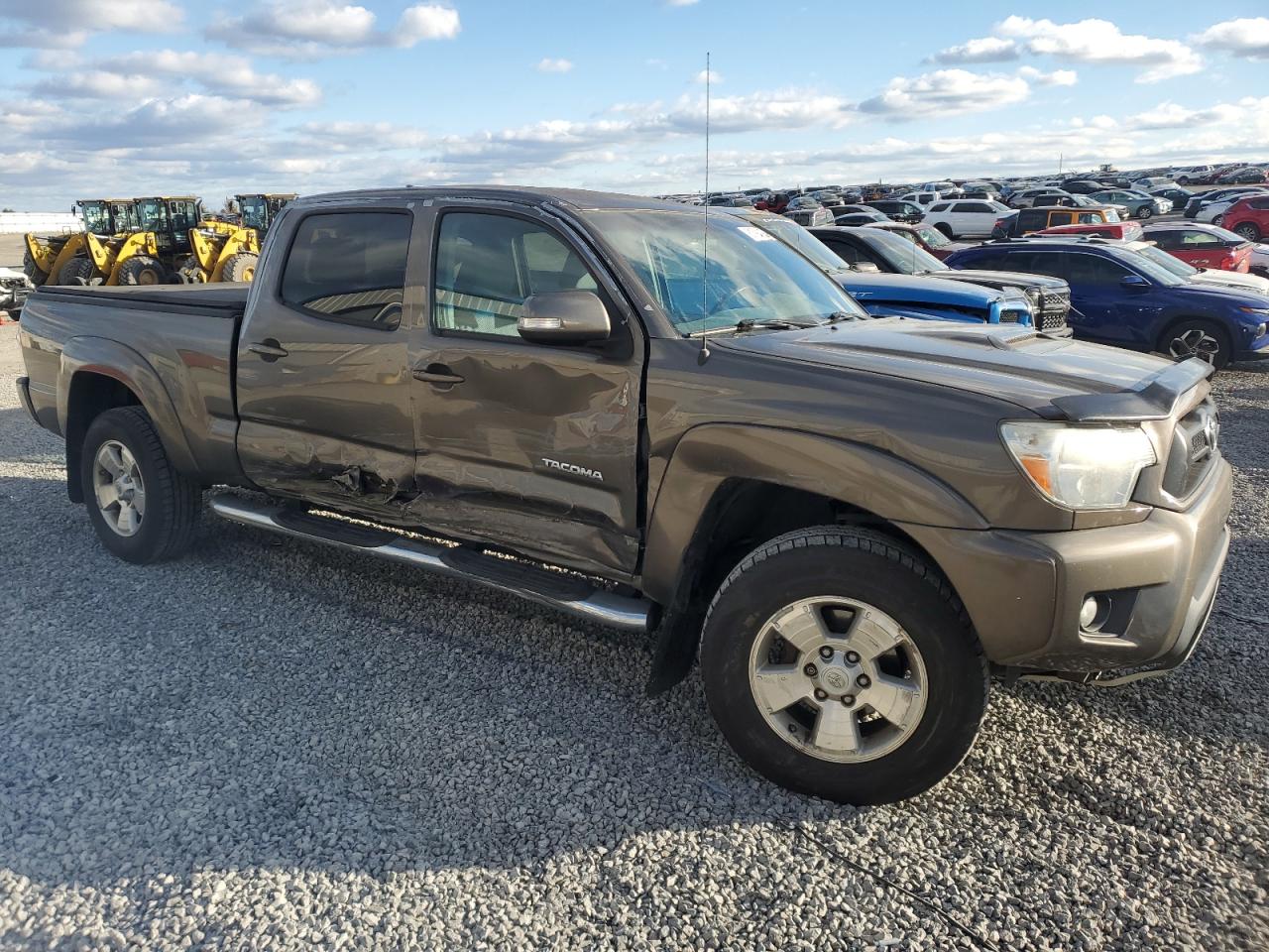 VIN 5TFMU4FNXEX021341 2014 TOYOTA TACOMA no.4